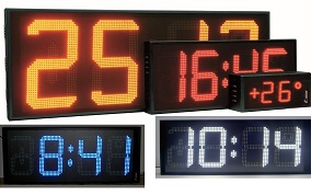 Digitale displays voor tijd en temperatuur